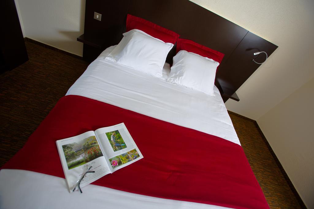 Hotel Akena Creil - Clermont Agnetz Εξωτερικό φωτογραφία